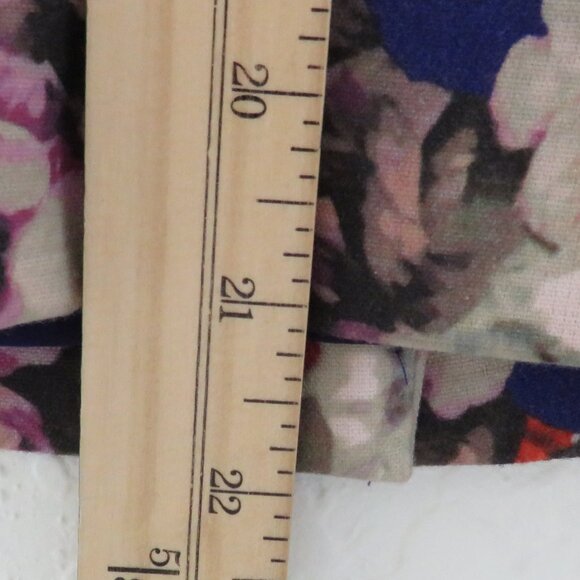 Talbots* Women's Fully Lined 6" Back Slit Multicolor Floral Pencil Skirt~Size 8p - Picture 7 of 8